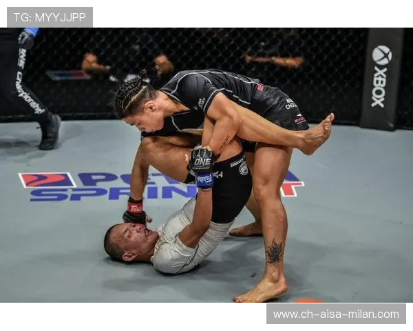 斯特林连续抱摔得手掌控比赛节奏