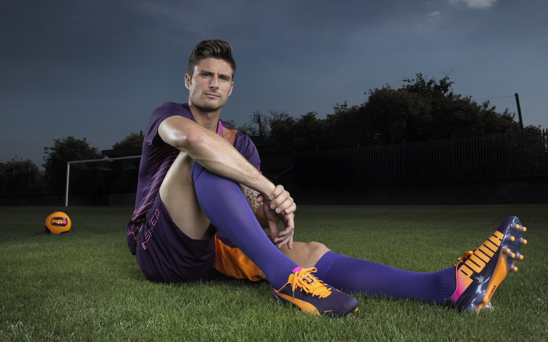 中超联赛设立月度最佳新人鼓励青年球员进步，中超最佳新人评选标准